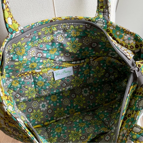 Vibrant Quilted Tote Bag - Picture 4 of 5